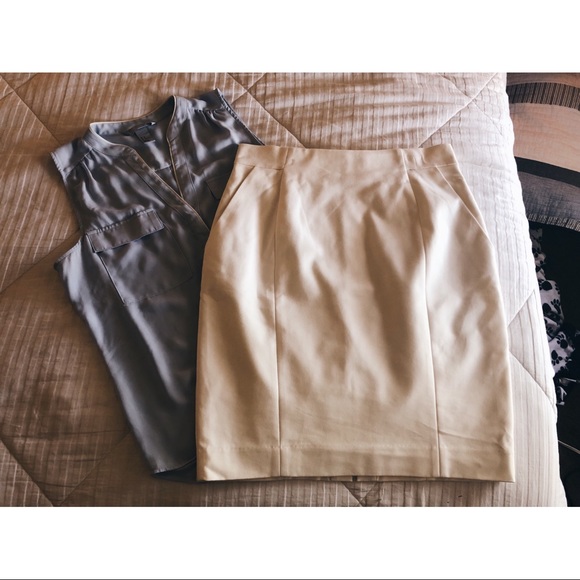 *NWT* | H&M | Ivory Fitted Pencil Skirt - Picture 1 of 8
